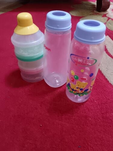 baby feeding bottle