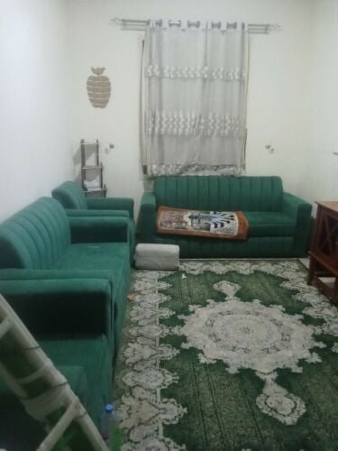 Guest lounge seating