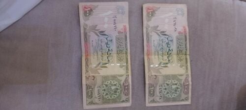 عملة قطريه ورق من فئة 100ريال