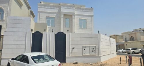 للبيع فيلا تشطيب ديلوكس ام عبيريه