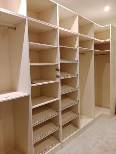 تركيب وصيانة الأبواب والاقفال وفت