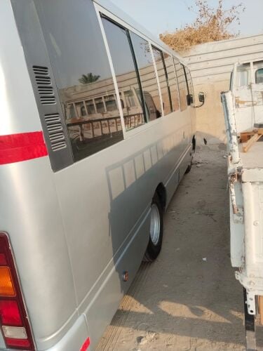 Nissan civilian buss