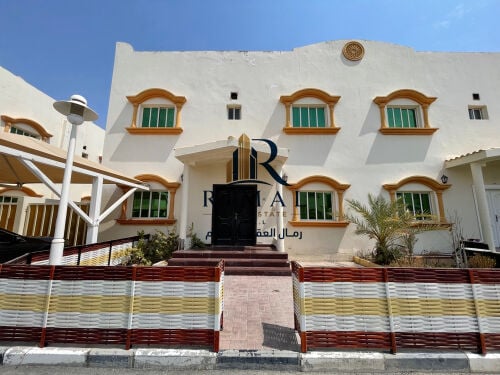 للايجار فيلا داخل مجمع منطق مريخ 