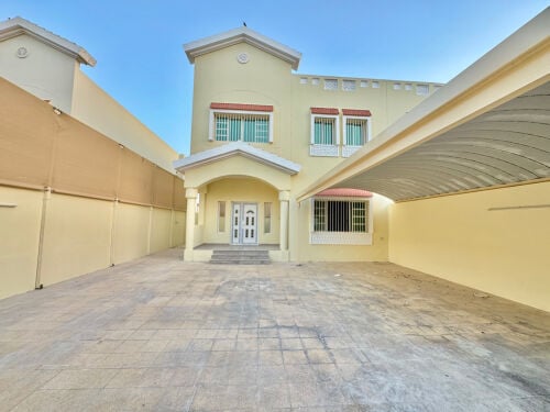 Villa 4 Bedrooms +  In Maither