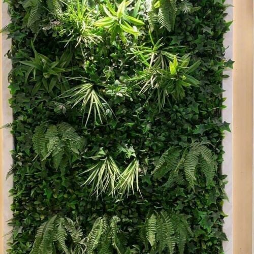 العشب الصناعي الممتاذ