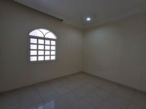 للايجار شقه غرفه وصاله ب عين خالد