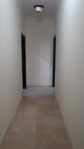 شقه ارضيه عائليه بالخيسه غرفه وصا