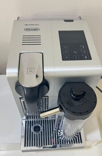 Nespresso Lattissima Pro coffee mac