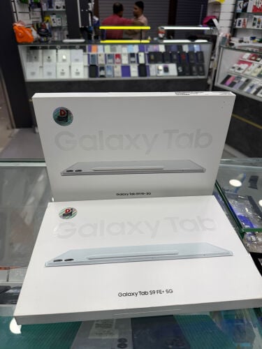 SAMSUNG Tab S9FE + 