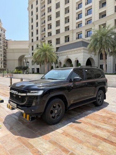 للبيـع چي ار أسوود
