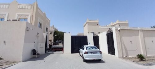 فيلا للايجار داخل مجمع بالخريطيات