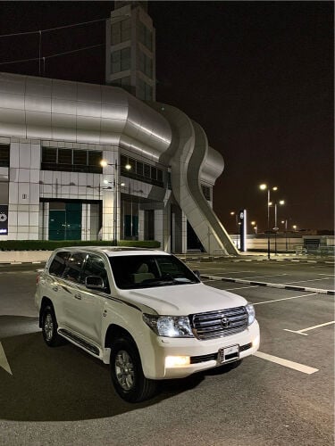 VERY CLEAN LAND CRUISER
