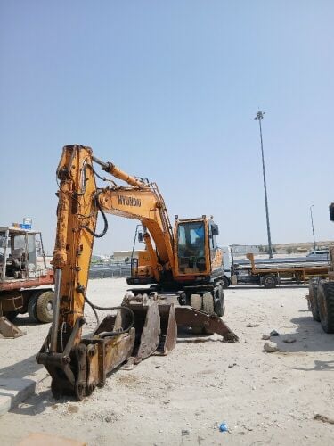 Hyundai Excavator 210W (2010)