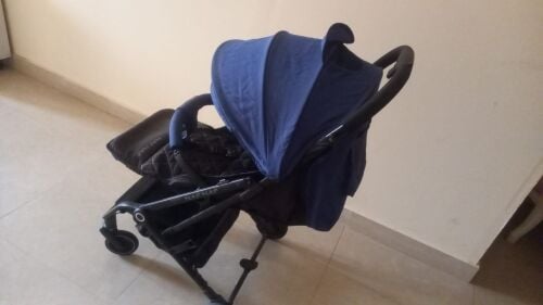 عرباة أطفال نظيفة