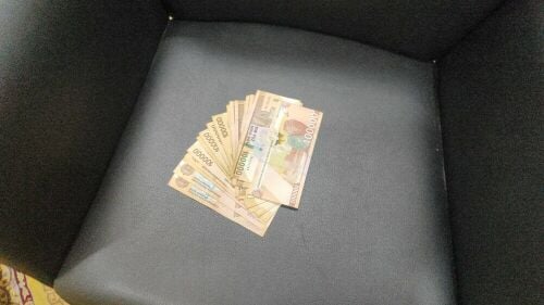 عملة اوزبكستان للبيع