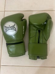 Geezers boxing glove