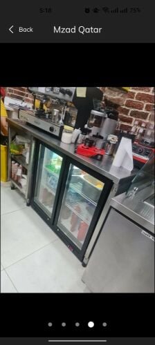 Fast food restaurant with 4 branche