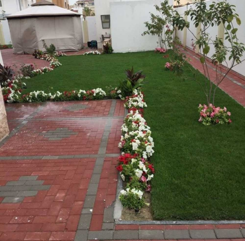 فني تنسيق حدائق
