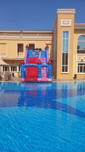 نطاطيات وملاعب صابوني وبرك