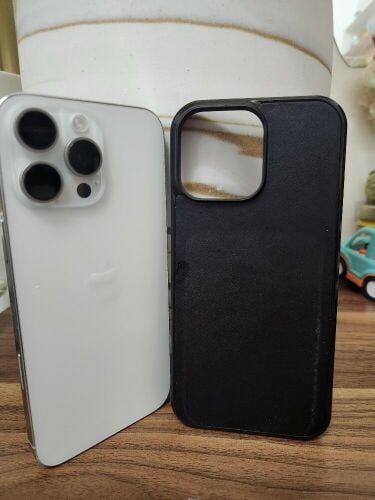 iphone 16 Pro Max 256 read ad