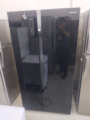 ثلاجة هايسنس جنبًا إلى جنب