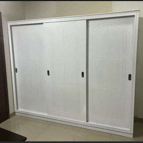 خزانة متوفرة للبيع