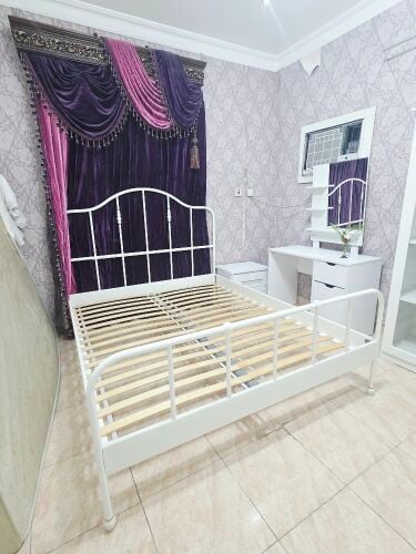 queen size bed.160+200 cm
