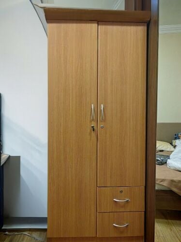 closet in great condition for sale