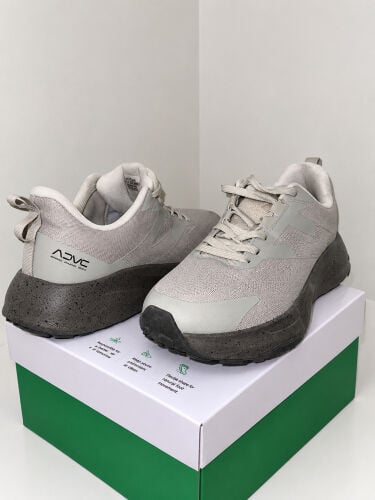from lefties before price 270 Still