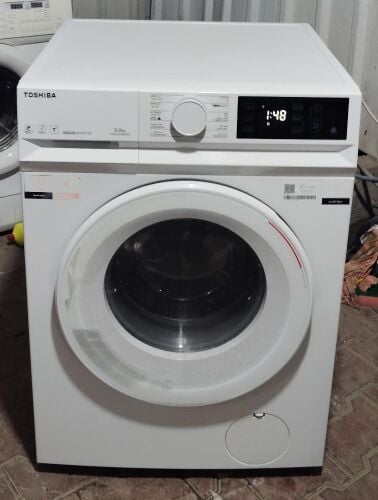 Tosiba 8 kg washing machine for sal