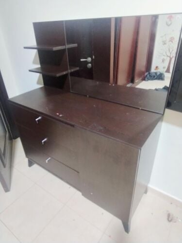 dressing table
