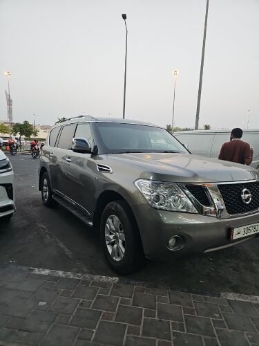 Nissan patrol SE 2012
