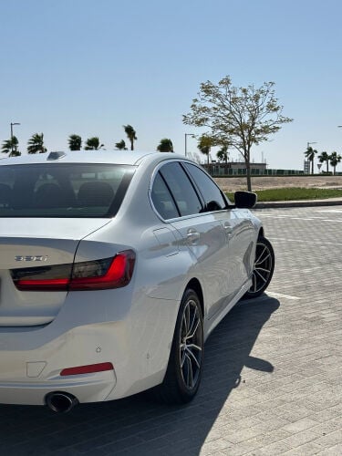 BMW 320i 2023 | 44,000 KM 