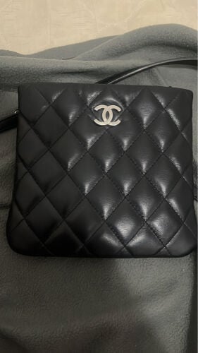 CHANEL quilted crossbody Bag