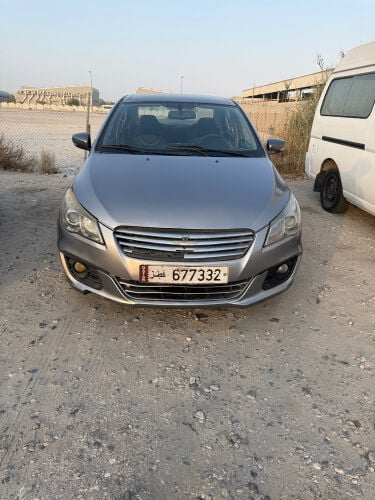 Suzuki ciaz 2015.   71282107