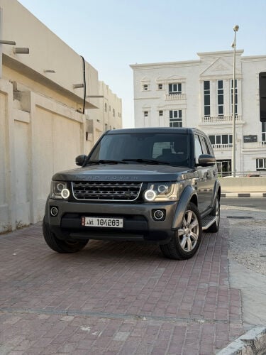 Land Rover LR4 2016