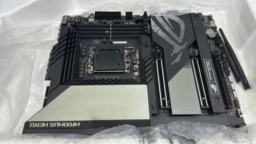 ROG Maximus Hero + i7 14700KF
