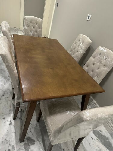طاولة مع  6 كراسي مع بوفيه 