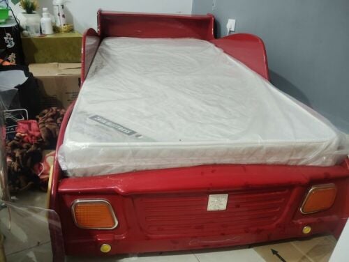 perfect metress and bed(negotiable)