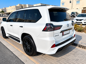 Lexus LX 570 S Black Edition 2019