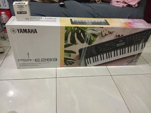 Yamaha PSR-E283 Electronic Keyboard