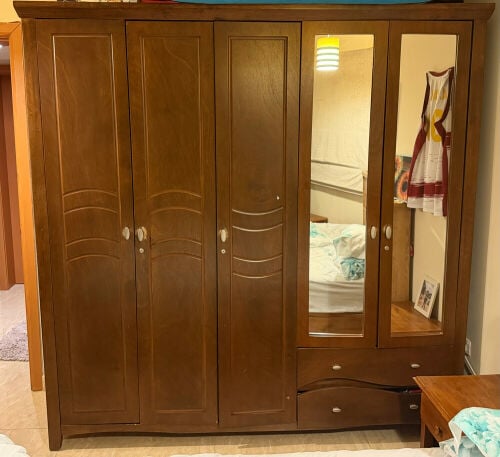 Wardrobe 