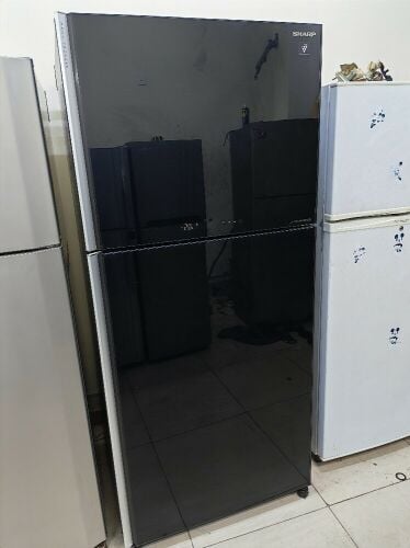 ثلاجة شارب 750 لتر سوداء جديد