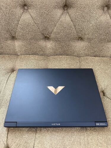 لابتوب قيمينق اتش بي قوي ونظيف