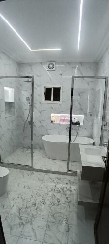 زجاج ومرايات