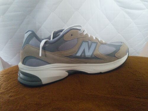 New Balance sneakers 2010