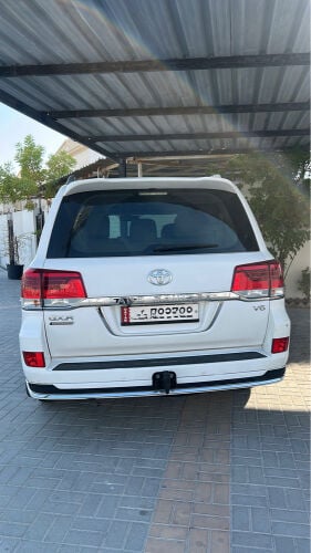 Toyota Land Cruiser GXR V6 