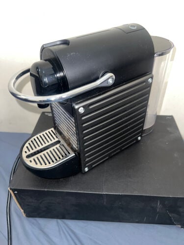 Nespresso Pixie Coffee Machine (Bla