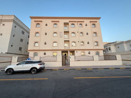 للايجار شقق بالوكره داخل عماره