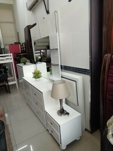 luxary bed room set